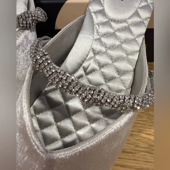 Women’s Size 11 Silver/Pewter Dressy Flats - Picture 4 of 9